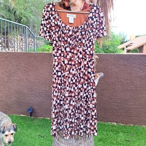 Danny & Nicole Brown,black &white pattern Stretch fit dress 16